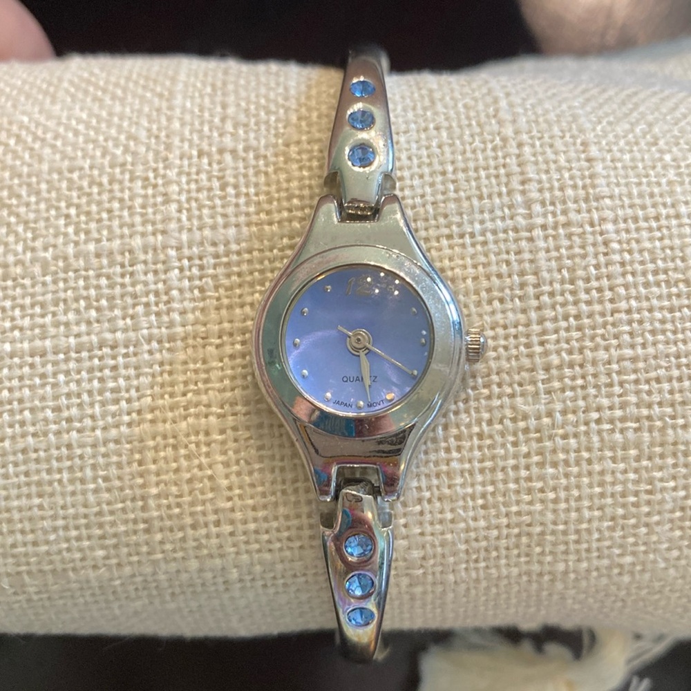 🔥WOMENS QUARTZ BRACELET WATCH🔥